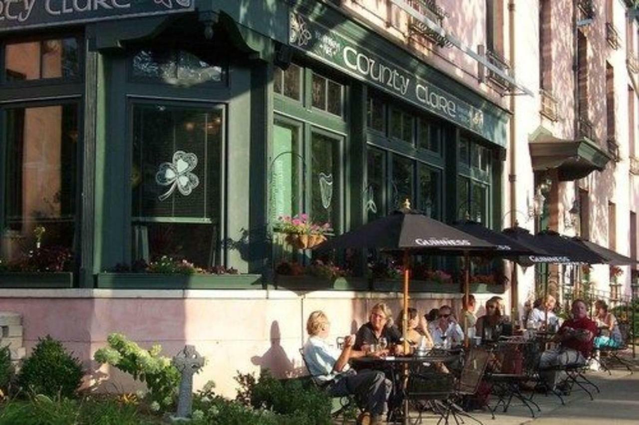 County Clare Inn Milwaukee Exterior photo